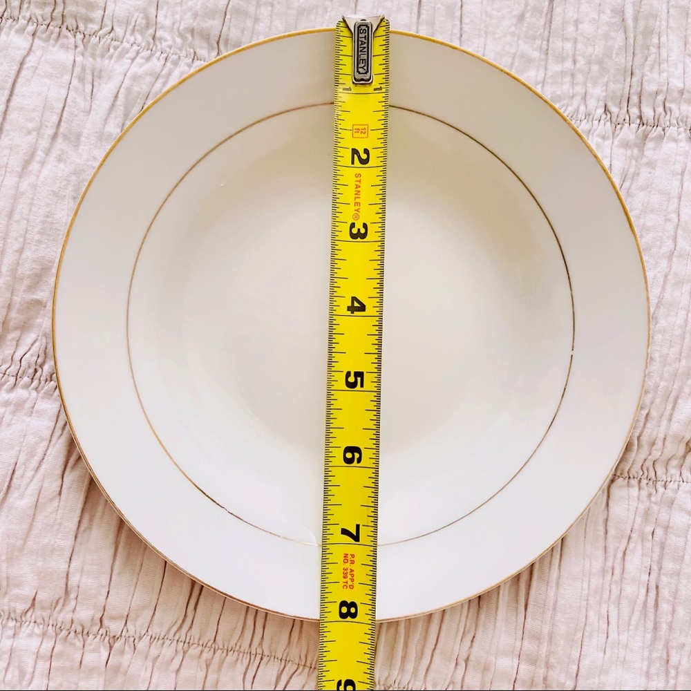 Porcelain Plate With Gold Rim - Picture 7 of 7